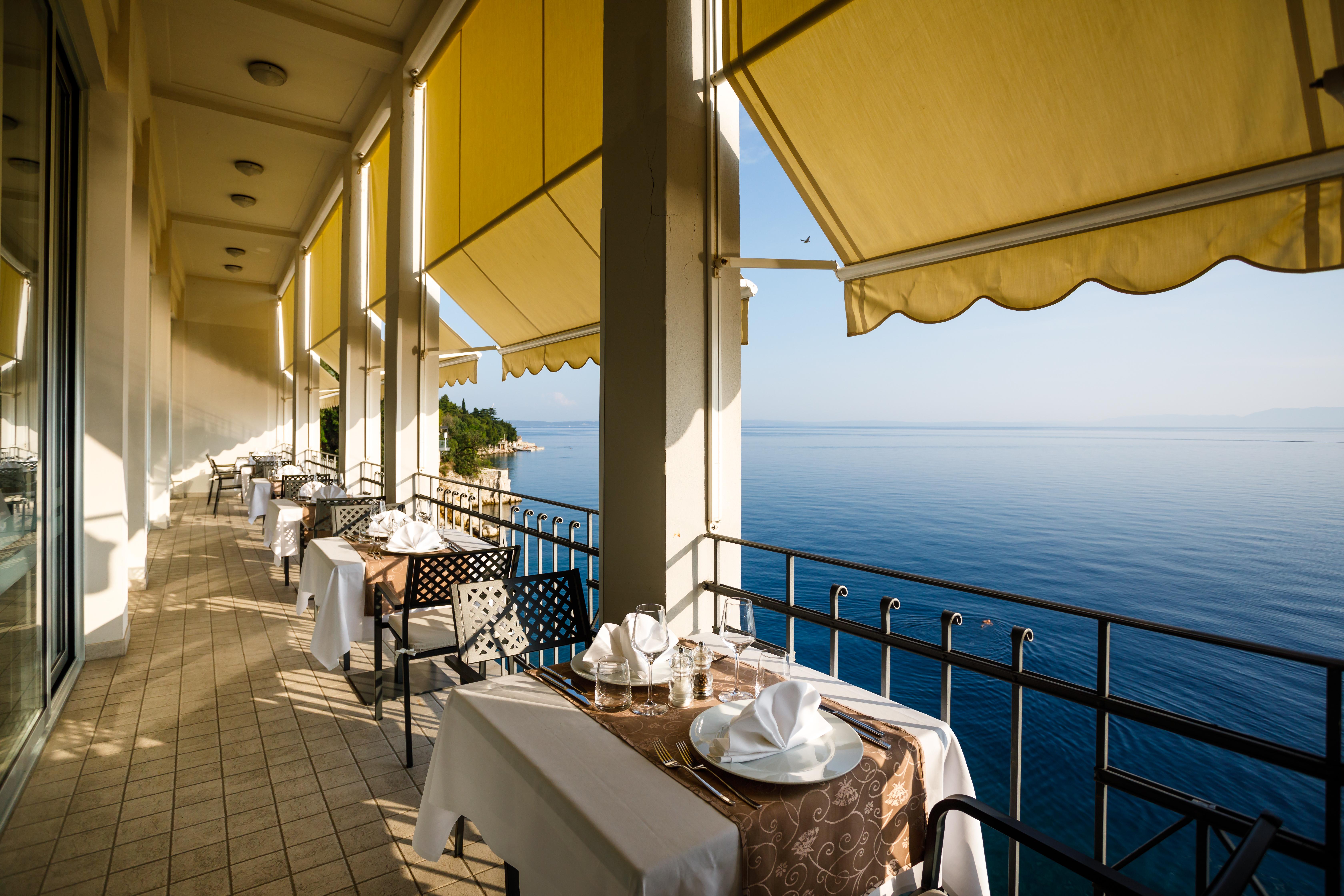 Hotel Jadran Rijeka Exterior photo